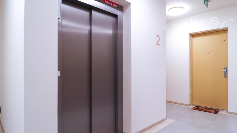 ✨ 2-IZB. BYT S LODŽIOU, GAR. STÁTÍM V REZIDENCII BORY NOVÝ DVOR ✨