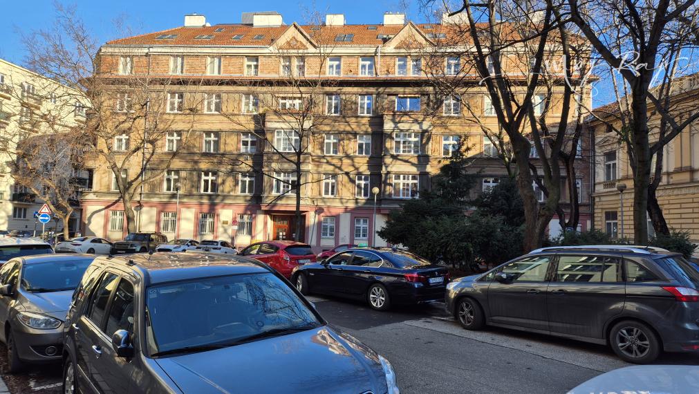 Veľkometrážny 5-izbový byt na prestížnej adrese – MEDENÁ