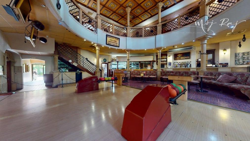 🏨 Na predaj: Reštaurácia, bowling & eventová oáza v srdci Komárna