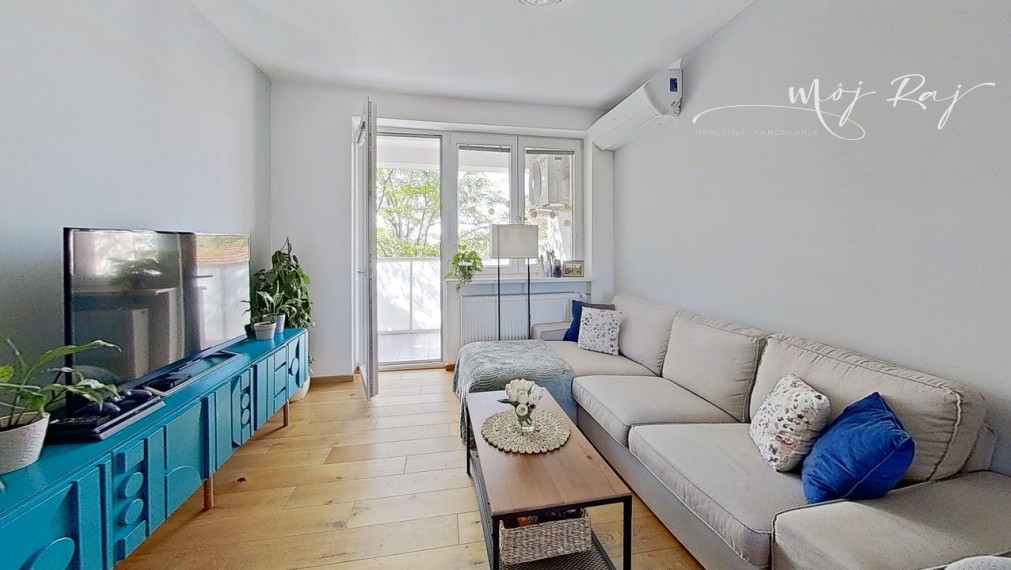 PREDANÉ ✨ Slnečný 3-izbový byt s loggiou, výhľadom na Karpaty a možnosťou kúpy garáže – Pezinok, tichá lokalita