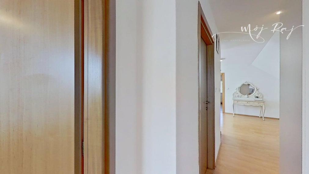 🏡 Na predaj rodinný dom v centre Šenkvíc