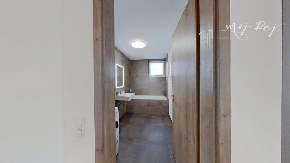 REZERVOVANÉ-✨ Štýlový 2-izbový byt so záhradou v top lokalite Bory Nový Dvor!