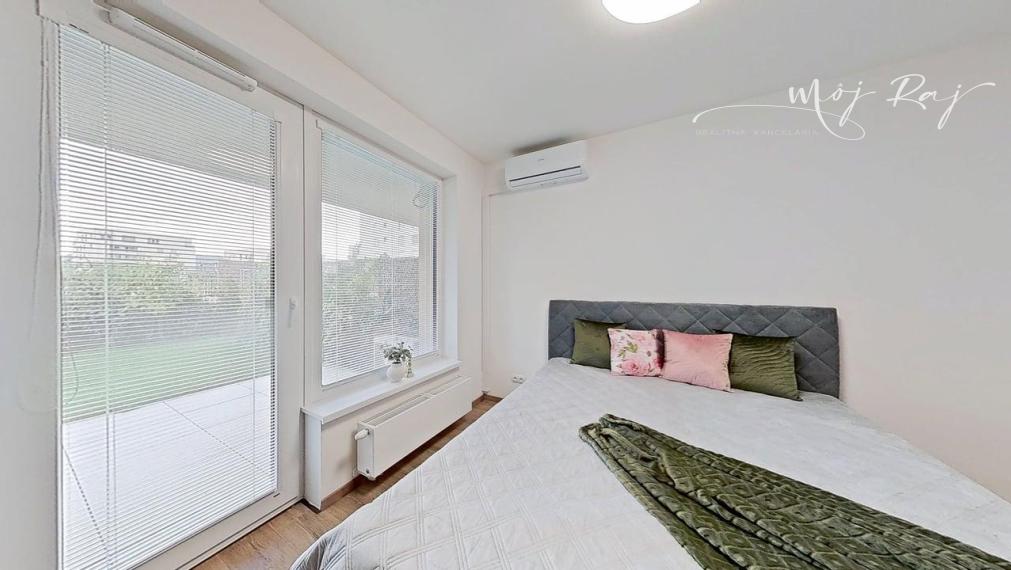 REZERVOVANÉ-✨ Štýlový 2-izbový byt so záhradou v top lokalite Bory Nový Dvor!