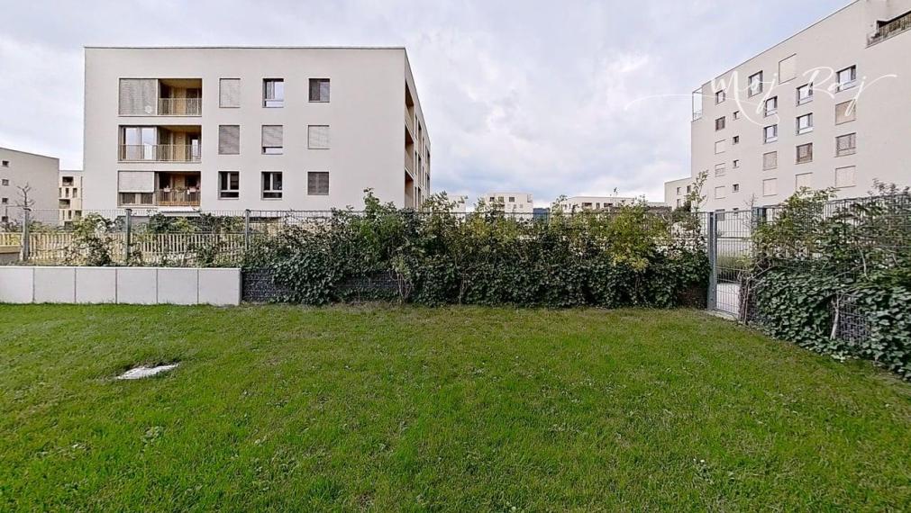 REZERVOVANÉ-✨ Štýlový 2-izbový byt so záhradou v top lokalite Bory Nový Dvor!