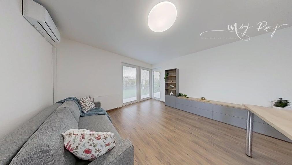 REZERVOVANÉ-✨ Štýlový 2-izbový byt so záhradou v top lokalite Bory Nový Dvor!