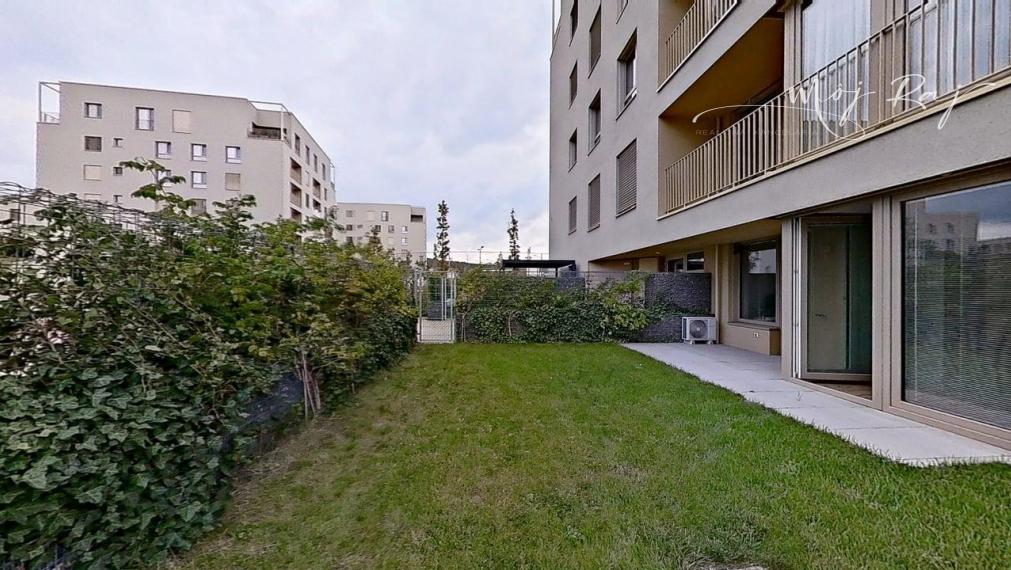 REZERVOVANÉ-✨ Štýlový 2-izbový byt so záhradou v top lokalite Bory Nový Dvor!