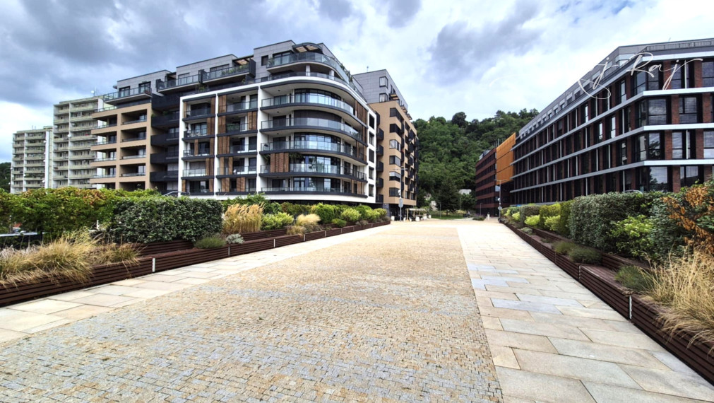 🅿️ Garážové státie v novostavbe Zuckermandel