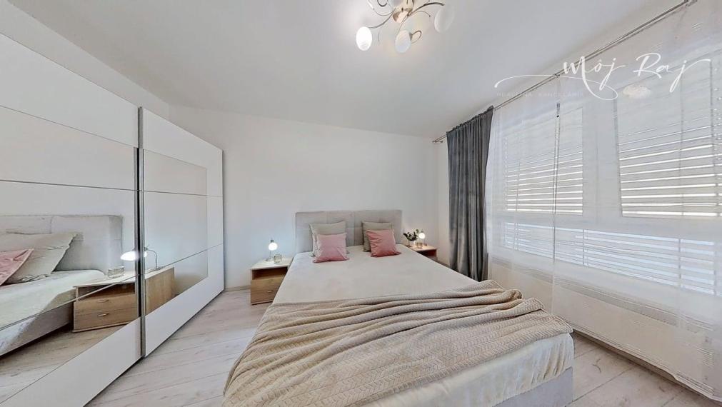 REZERVOVANÉ -✨ 2-IZB. BYT S LODŽIOU, V REZIDENCII BORY NOVÝ DVOR ✨