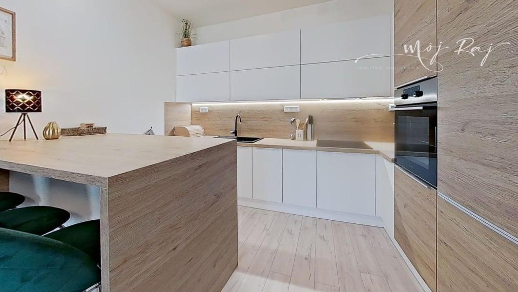 REZERVOVANÉ -✨ 2-IZB. BYT S LODŽIOU, V REZIDENCII BORY NOVÝ DVOR ✨