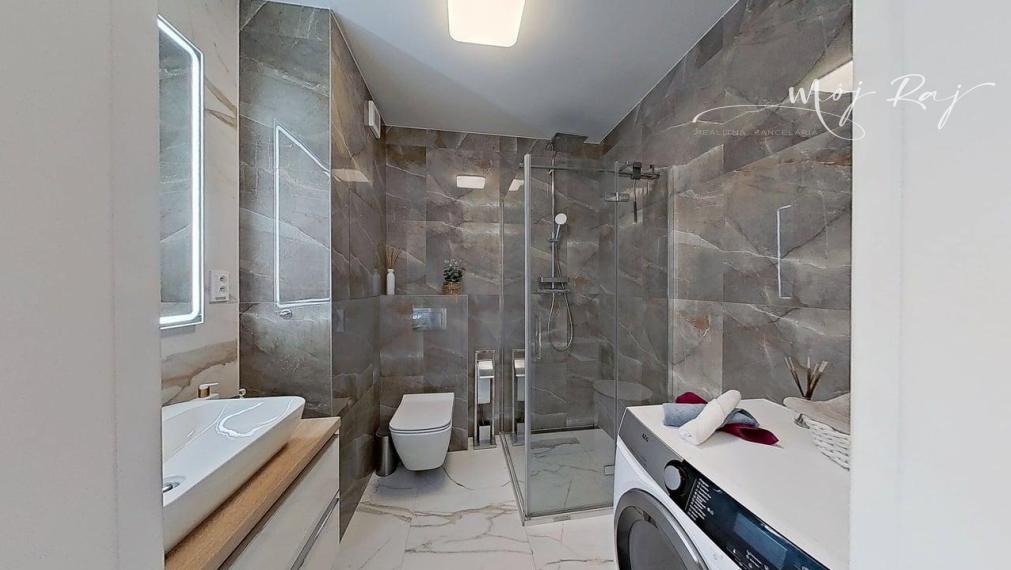 ✨ Nadštandardný 2-izbový byt s výhľadom na Karpaty – Muškátová ul., Pezinok ✨