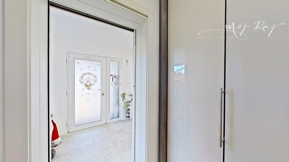 💎Nízkoenergetický 3-iz. RD s 8 árovým pozemkom