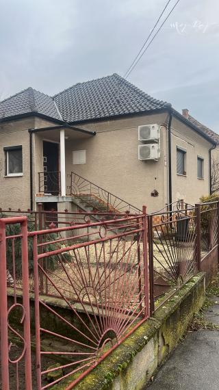 REZERVOVANÉ -🏡 RD po čiastočnej rek. (10 min od Nových Zámkov)