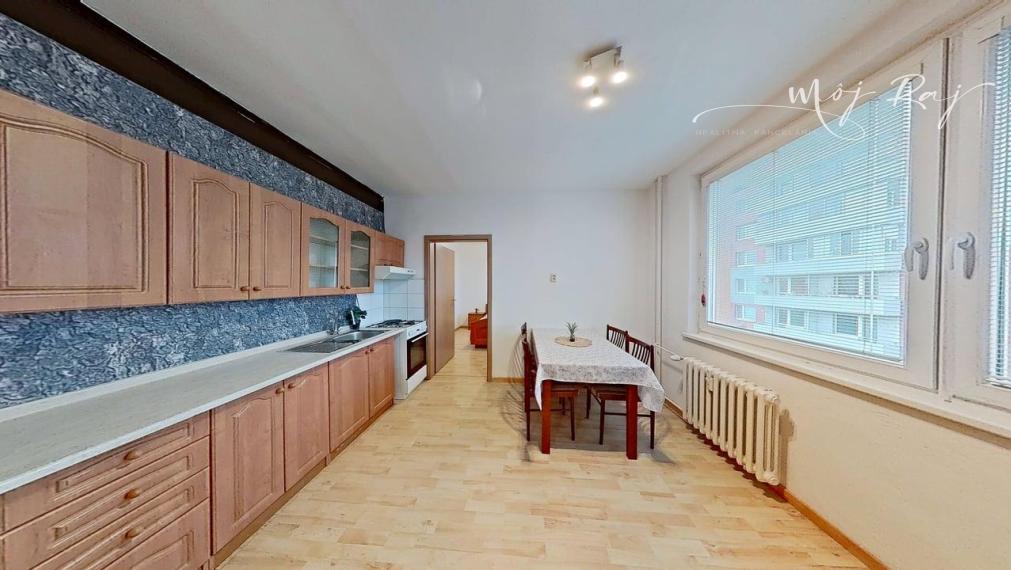 🏡 Veľký, svetlý 2-izbový byt s lodžiou a balkónom