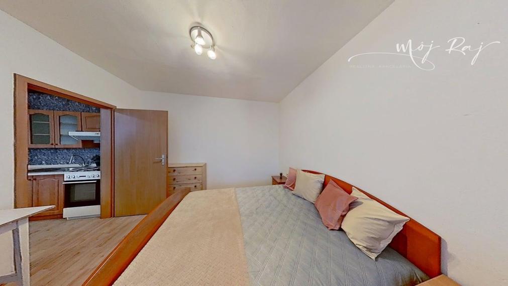 🏡 Veľký, svetlý 2-izbový byt s lodžiou a balkónom