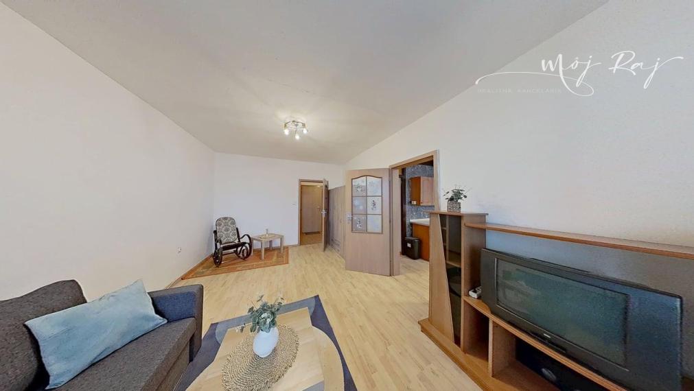 🏡 Veľký, svetlý 2-izbový byt s lodžiou a balkónom