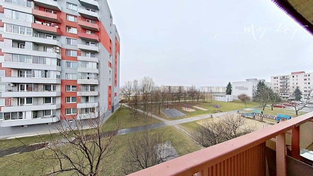 🏡 Veľký, svetlý 2-izbový byt s lodžiou a balkónom