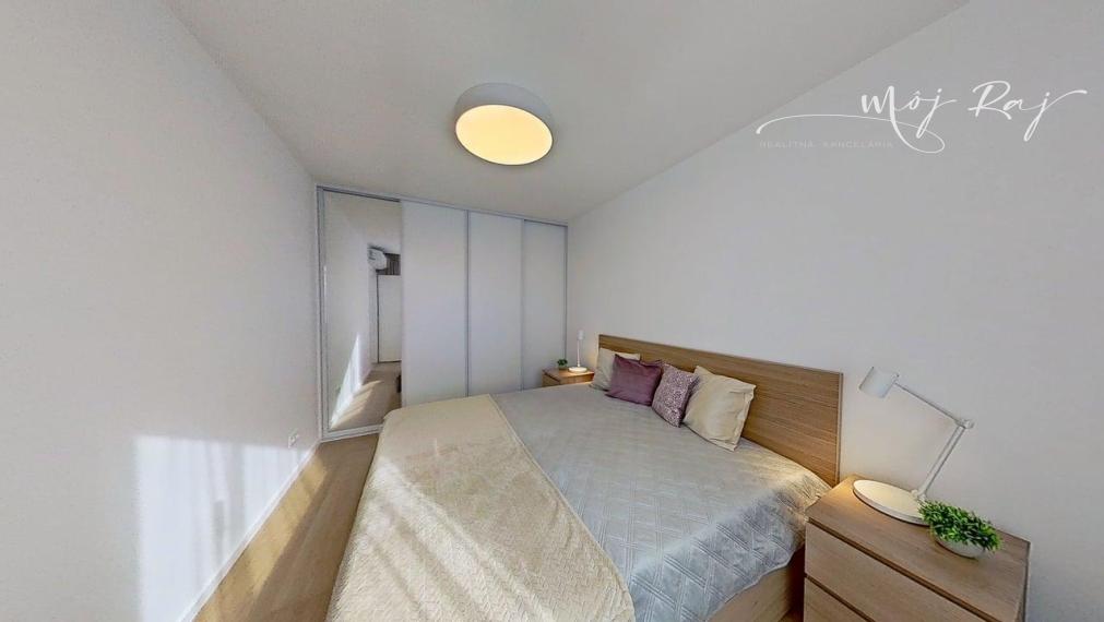 🏡 Dizajnový a veľmi útulný 2-izb. byt v novostavbe s lodžiou a gar. státím