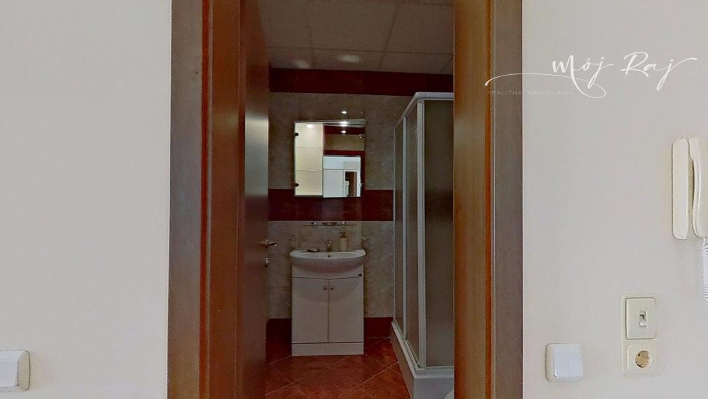 🏖️ Apartmán s terasou – Crown Fort Club, Grand Resort, Sveti Vlas, Bulharsko