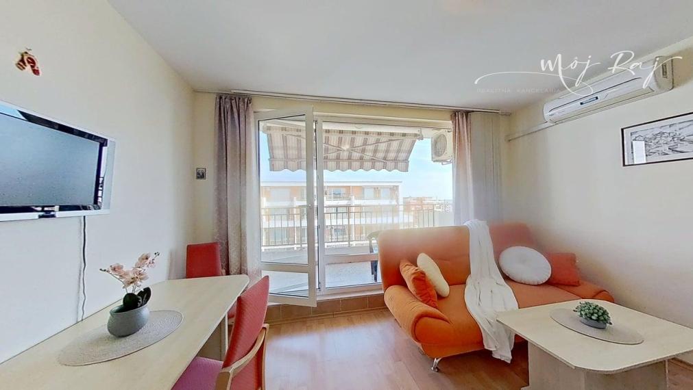 🏖️ Apartmán s terasou – Crown Fort Club, Grand Resort, Sveti Vlas, Bulharsko