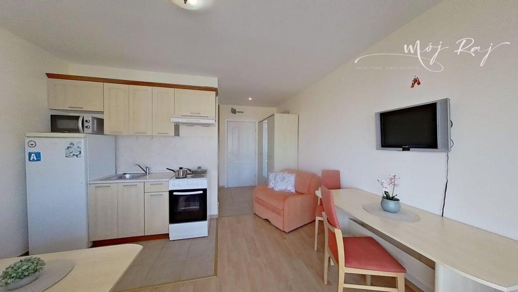 🏖️ Apartmán s terasou – Crown Fort Club, Grand Resort, Sveti Vlas, Bulharsko