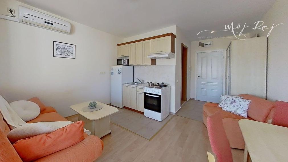 🏖️ Apartmán s terasou – Crown Fort Club, Grand Resort, Sveti Vlas, Bulharsko