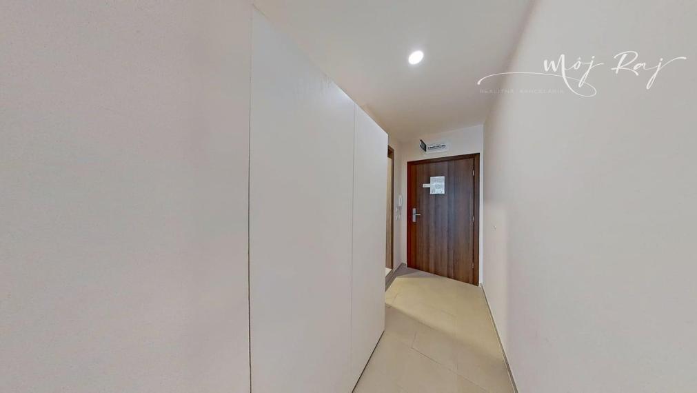 🏖️ Hotelový apartmán s balkónom – 4⭐ Premier Fort Beach, Sveti Vlas (budova B1)