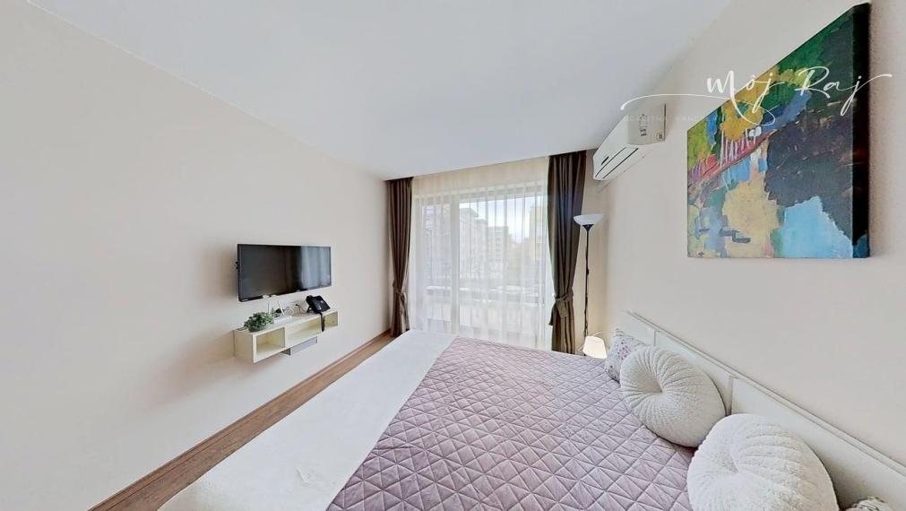 🏖️ Hotelový apartmán s balkónom – 4⭐ Premier Fort Beach, Sveti Vlas (budova B1)