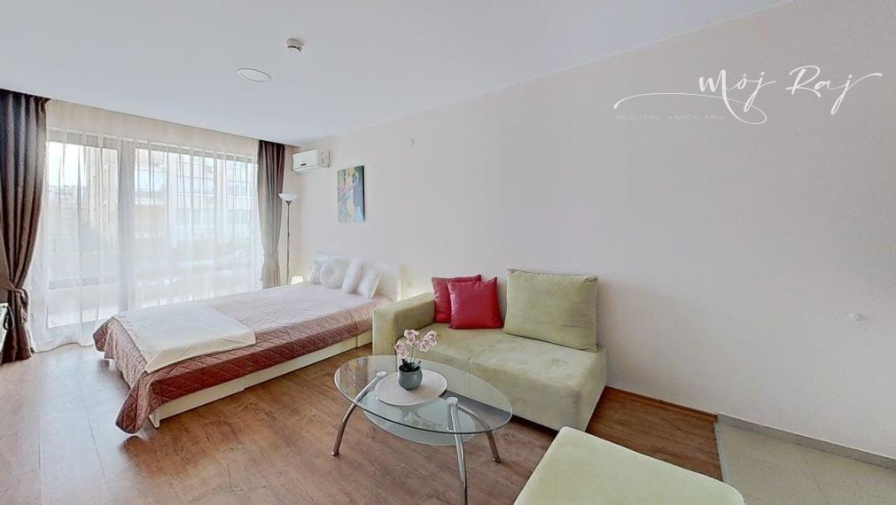 🏖️ Hotelový apartmán s balkónom – 4⭐ Premier Fort Beach, Sveti Vlas (budova B1)