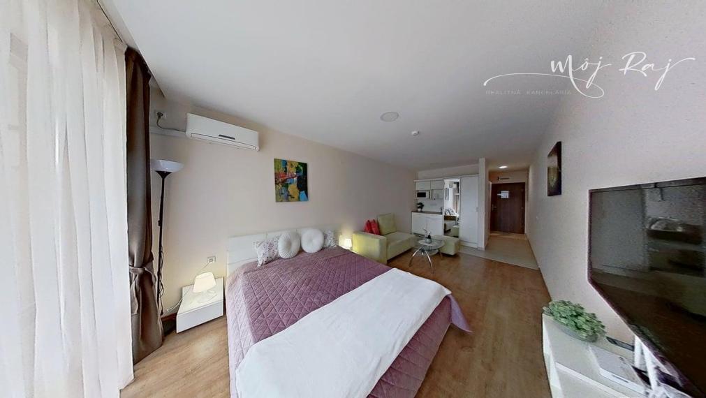 🏖️ Hotelový apartmán s balkónom – 4⭐ Premier Fort Beach, Sveti Vlas (budova B1)