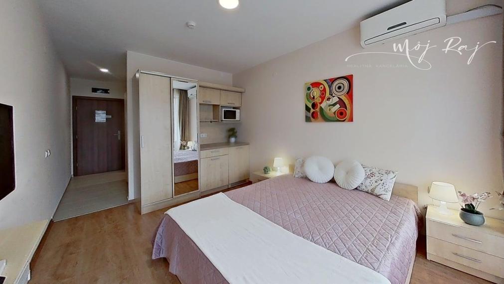 🏖️ Hotelový apartmán s balkónom – 4⭐ Premier Fort Beach, Sveti Vlas (budova B1)