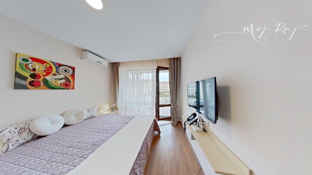 🏖️ Hotelový apartmán s balkónom – 4⭐ Premier Fort Beach, Sveti Vlas (budova B1)