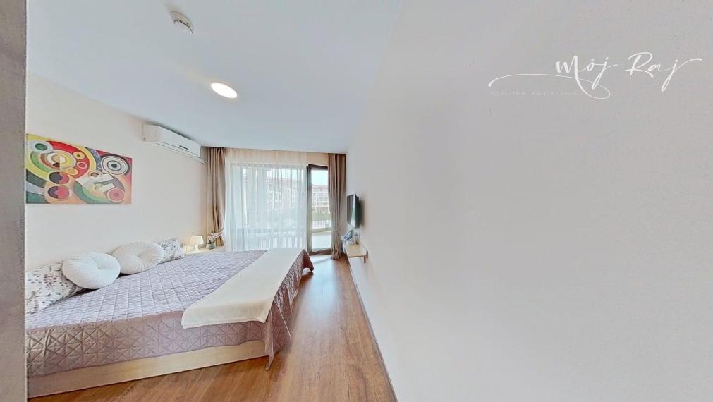 🏖️ Hotelový apartmán s balkónom – 4⭐ Premier Fort Beach, Sveti Vlas (budova B1)