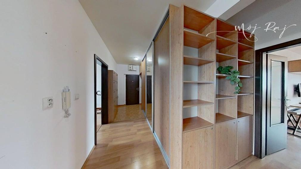 🏡 Veľký svetlý 3-izb. byt s 2 balkónmi a park. miestom