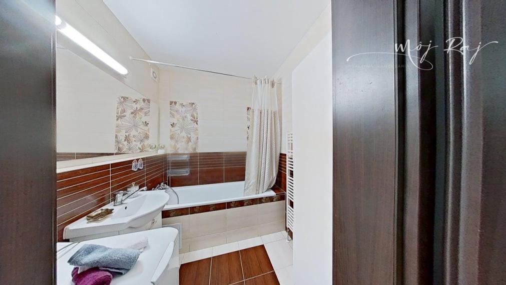 🏡 Veľký svetlý 3-izb. byt s 2 balkónmi a park. miestom