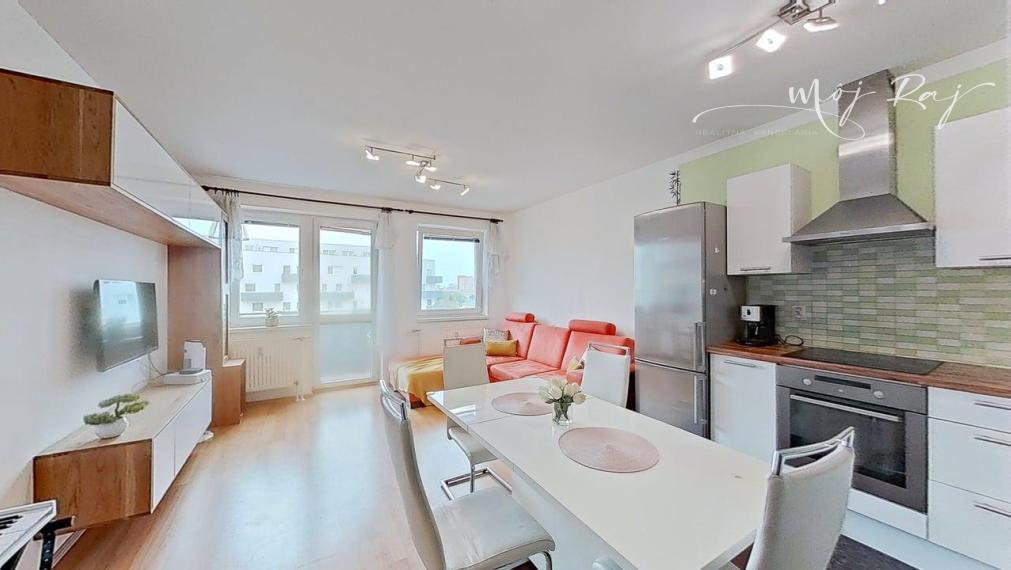 🏡 Veľký svetlý 3-izb. byt s 2 balkónmi a park. miestom