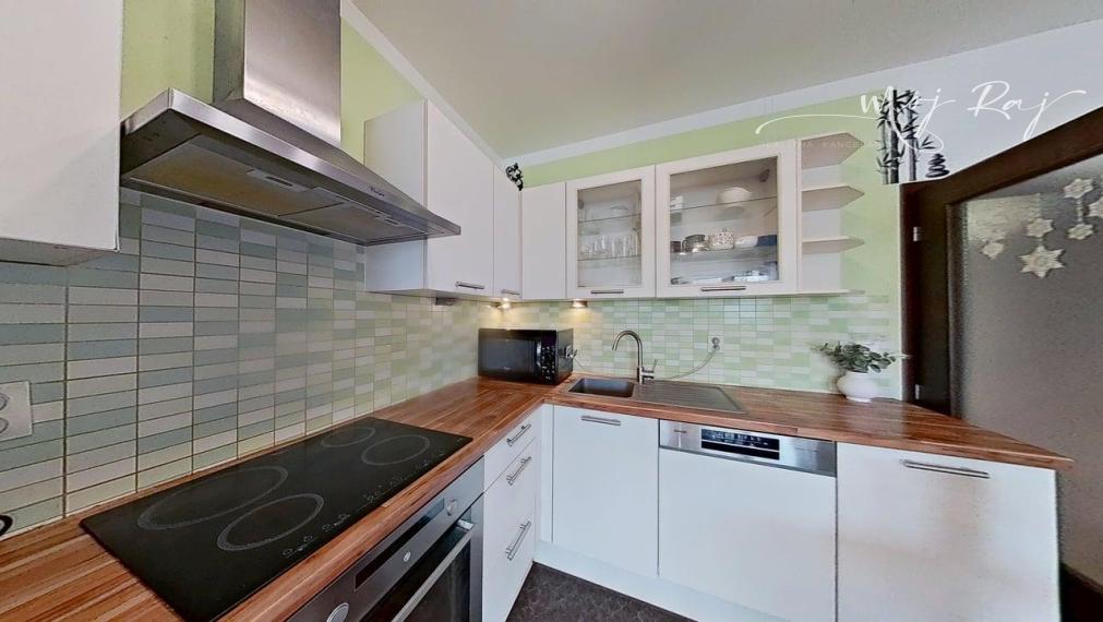 🏡 Veľký svetlý 3-izb. byt s 2 balkónmi a park. miestom