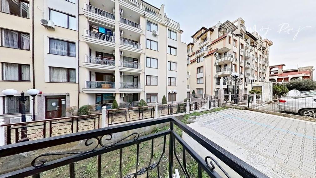 🌴 Moderný 2-izb. apartmán s terasou len 300 m od mora – Sveti Vlas