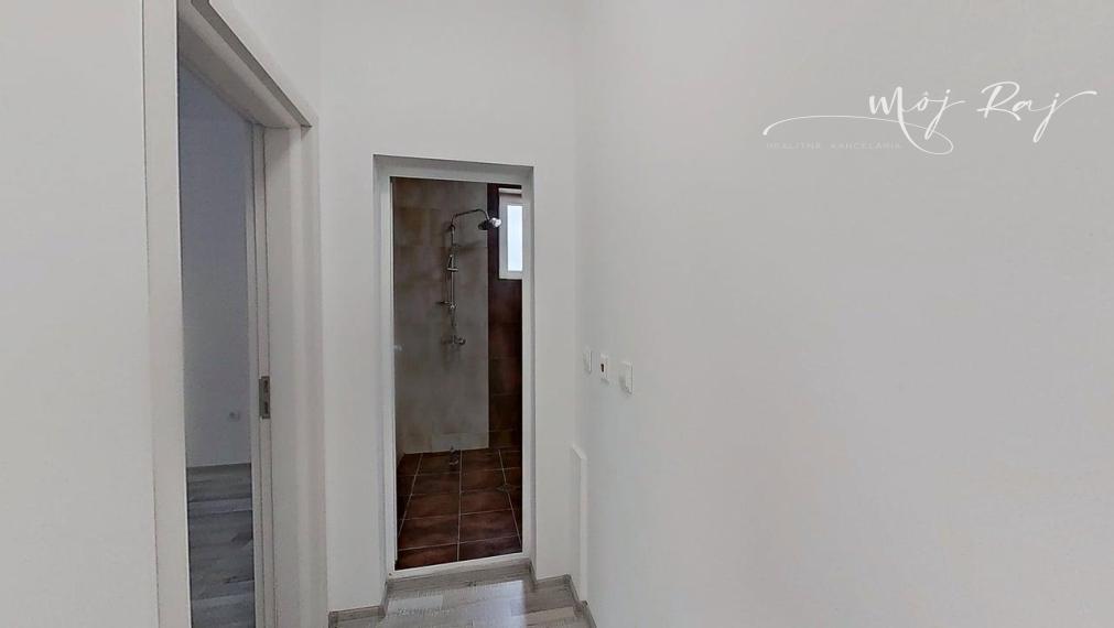 🌴 Moderný 2-izb. apartmán s terasou len 300 m od mora – Sveti Vlas