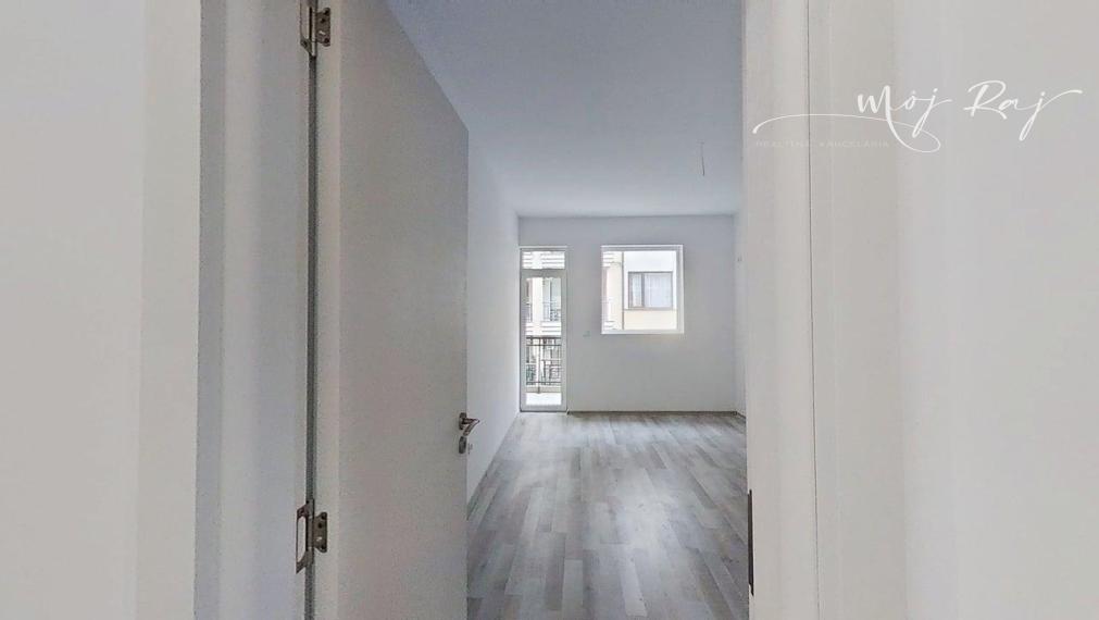 🌴 Moderný 2-izb. apartmán s terasou len 300 m od mora – Sveti Vlas