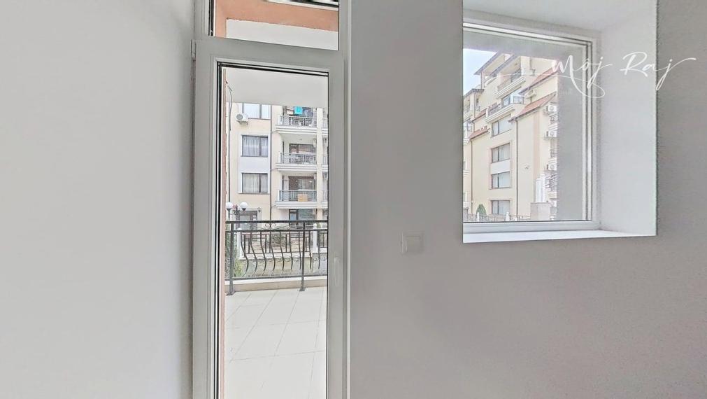 🌴 Moderný 2-izb. apartmán s terasou len 300 m od mora – Sveti Vlas