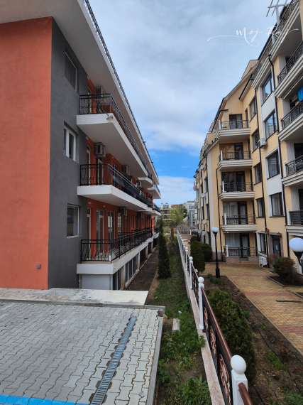🌴 Moderný 2-izb. apartmán s terasou len 300 m od mora – Sveti Vlas