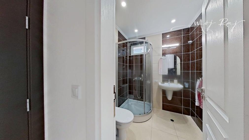 🌊 Elegantný 2-izb. apartmán priamo pri pláži – Ravda, Bulharsko