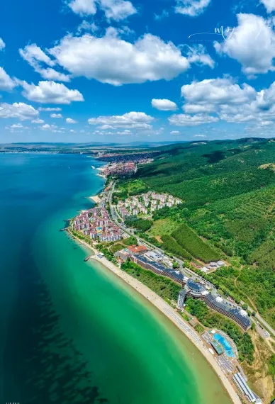 🏖️ Apartmán s terasou – Crown Fort Club, Grand Resort, Sveti Vlas, Bulharsko