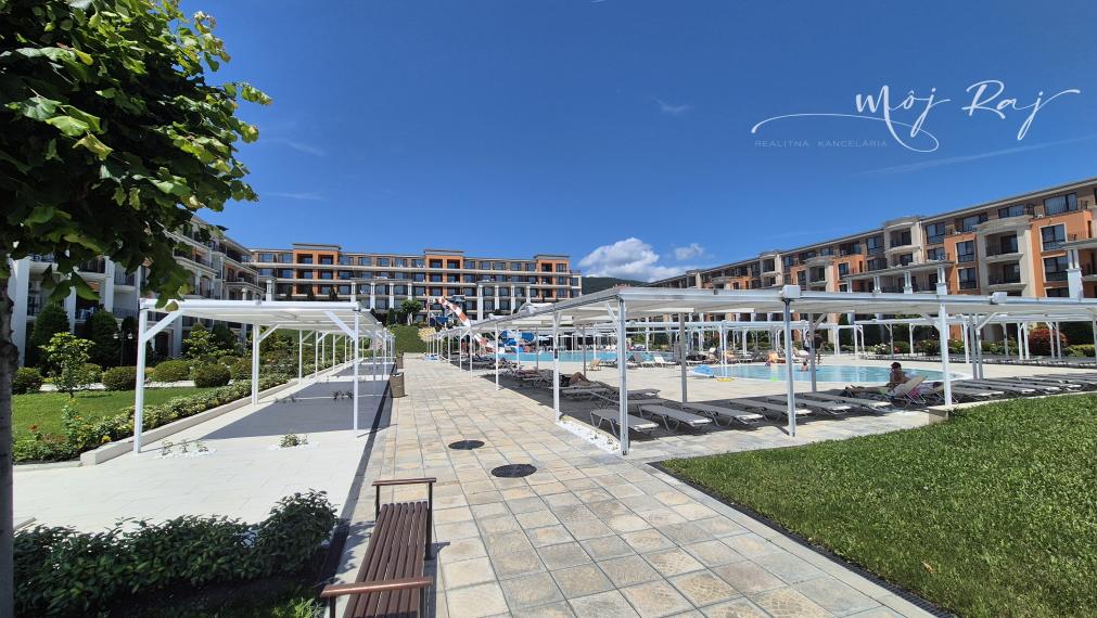 🏖️ Hotelový apartmán s balkónom – 4⭐ Premier Fort Beach, Sveti Vlas (budova B1)