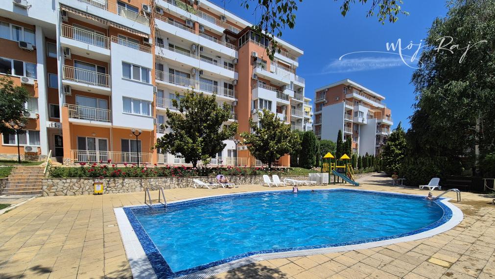 🏖️ 2-izb. apartmán s terasou – Crown Fort Club, Grand Resort, Sveti Vlas, Bulharsko