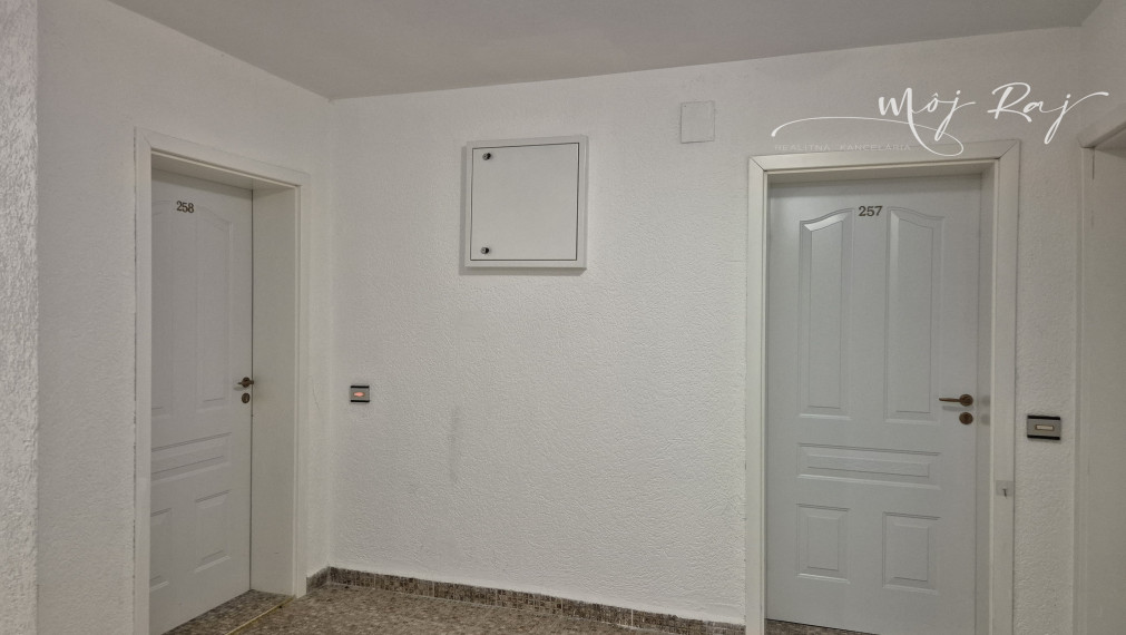 🏖️ 2-izb. apartmán s terasou – Crown Fort Club, Grand Resort, Sveti Vlas, Bulharsko