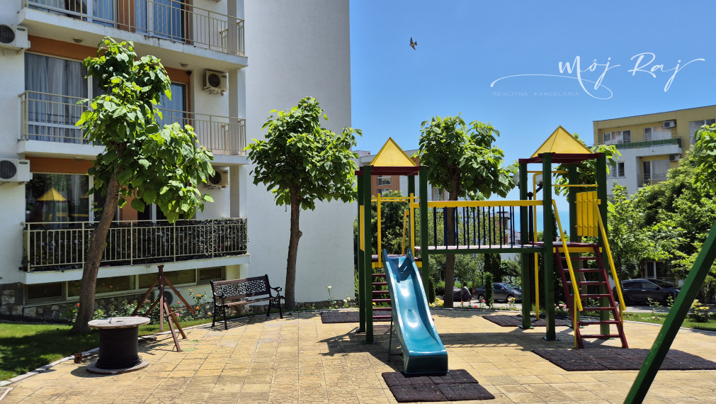 🏖️ 2-izb. apartmán s terasou – Crown Fort Club, Grand Resort, Sveti Vlas, Bulharsko