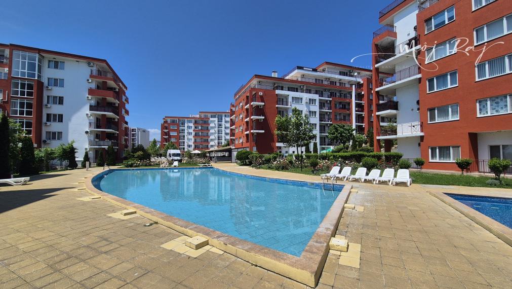 🏖️ Apartmán s terasou – Crown Fort Club, Grand Resort, Sveti Vlas, Bulharsko