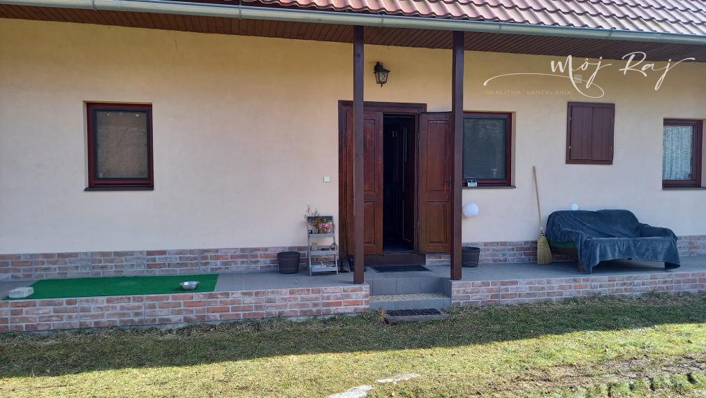 Útulný vidiecky dom s veľkou záhradou, dielňou a absolútnym súkromím