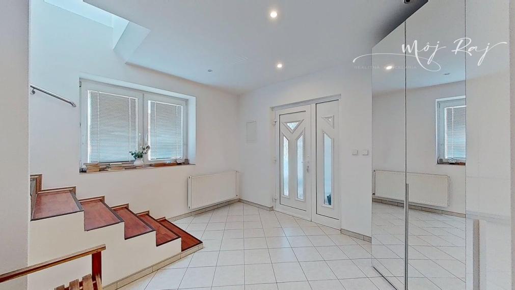 🏡 Na prenájom rodinný dom v centre Šenkvíc